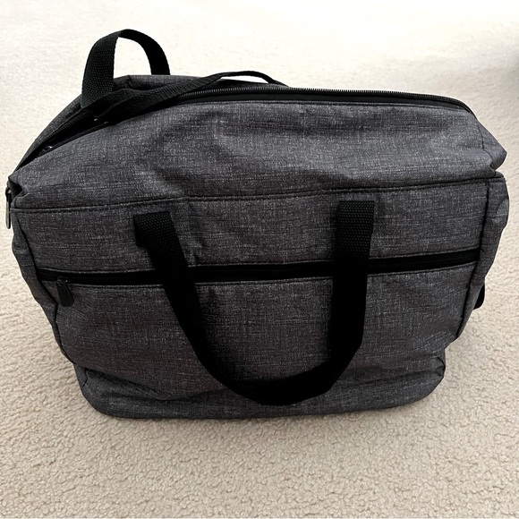 Thirty-One Essentials Carry All - Picture 2 of 5